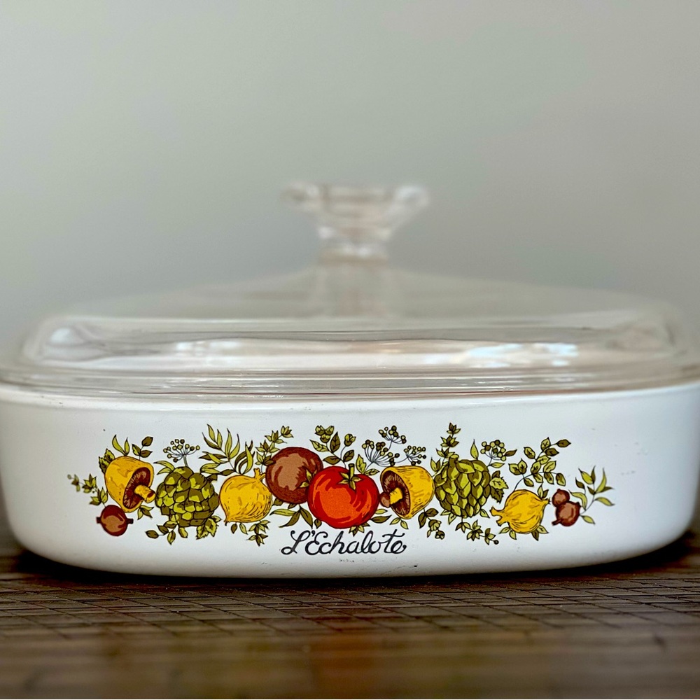 Vintage Corning Ware Casserole L'Echalote A-8-B Spice of Life 8"X8"X1-3/4" W/Lid